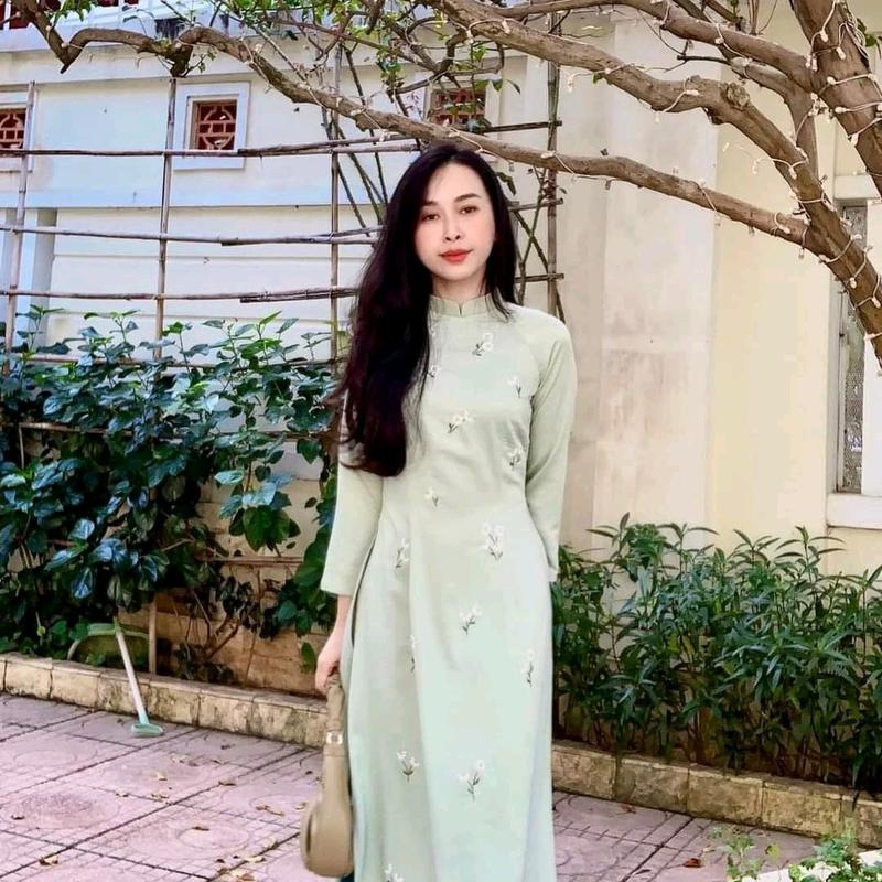 Bộ áo dài tây thi thêu cao cấp đủ size 2