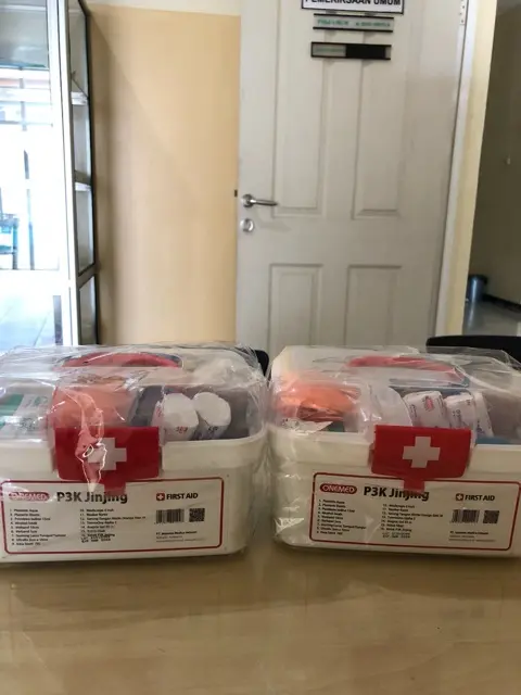 19 PCS Paket Lengkap Kotak P3K Plastik Jinjing FAMILY KIT Onemed Komplit Isi 2