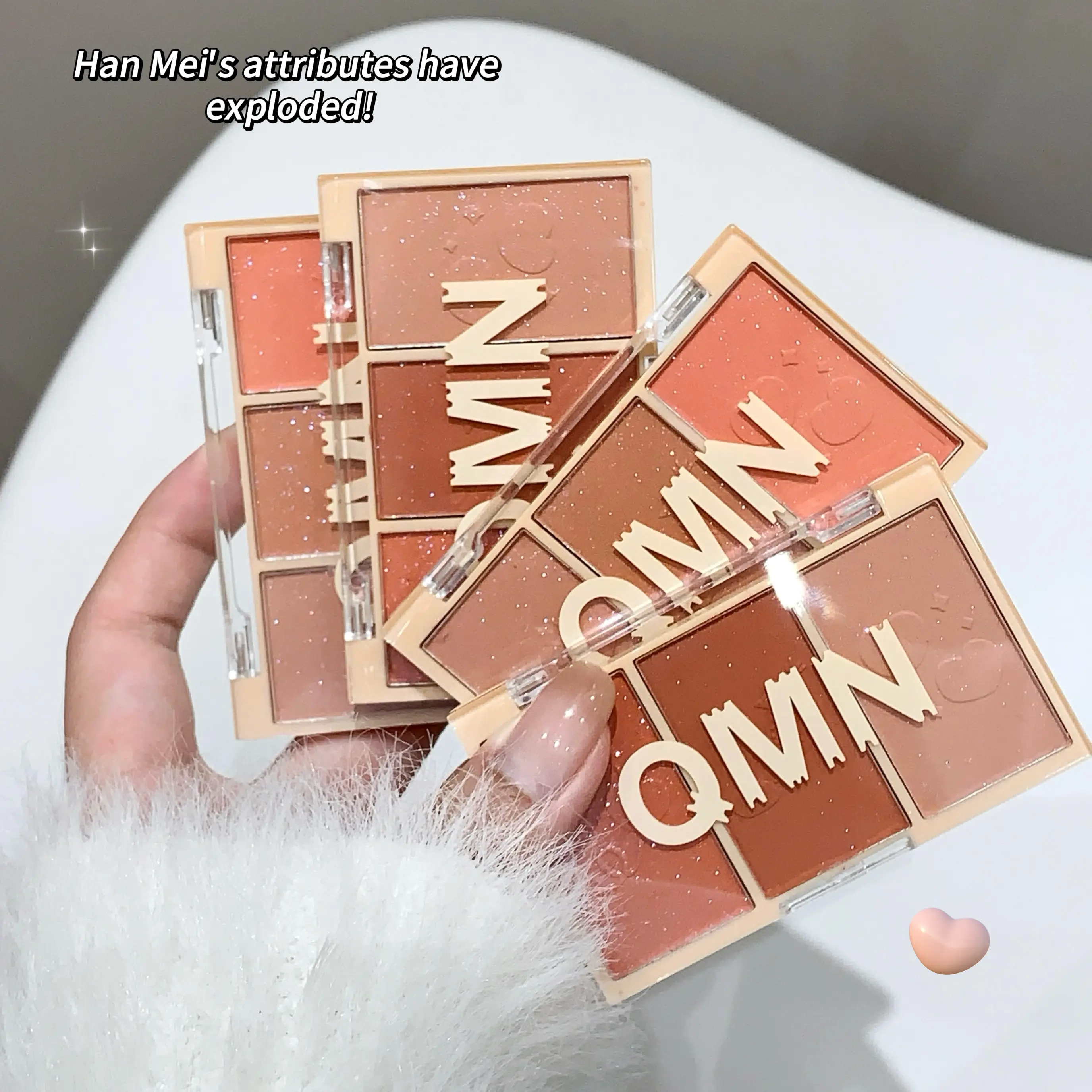 QMN Walking Milky Way Cheek Red Plate 3 Colour Eye Shadow Matte sparkle Make-up