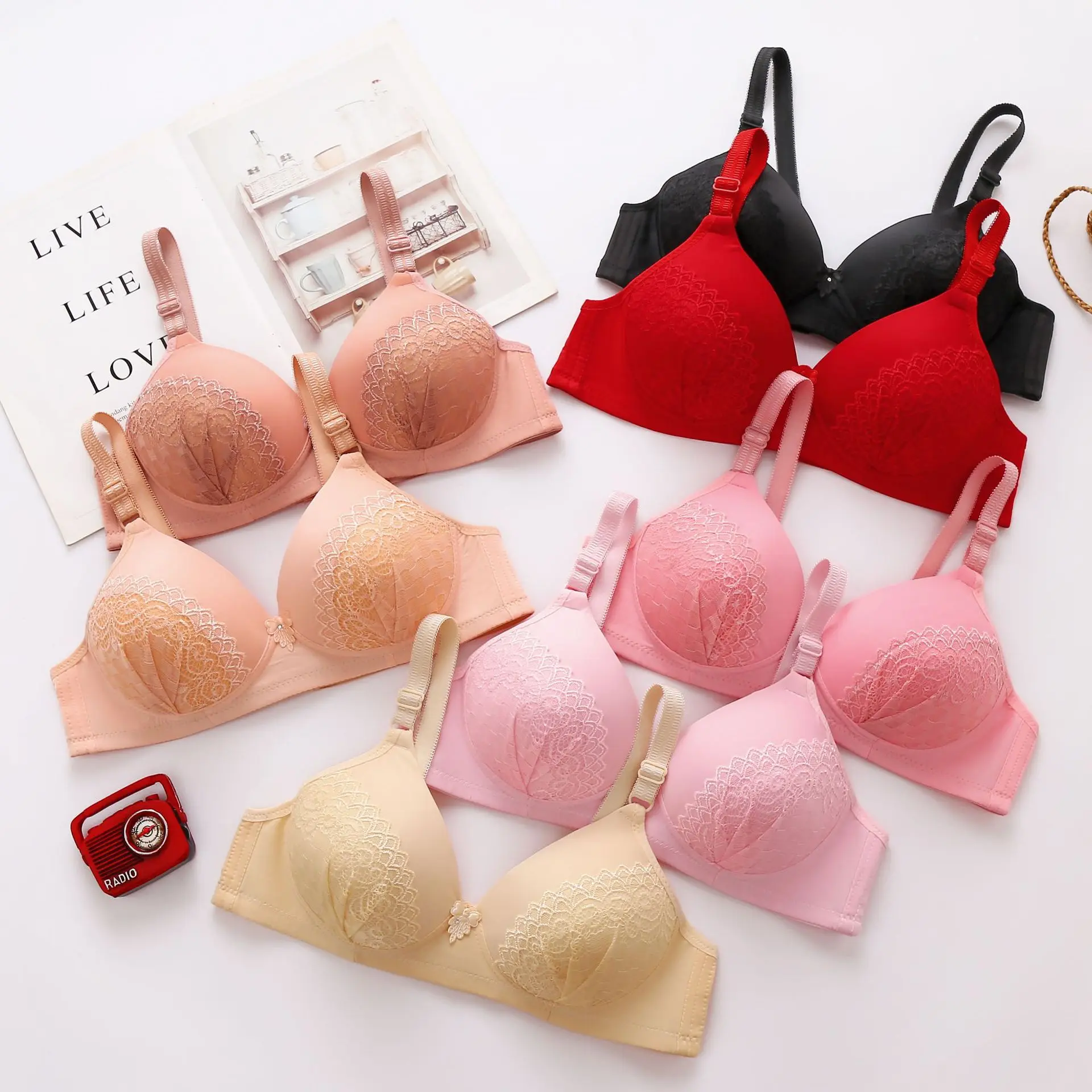 Thin Middle-Aged and Elderly Wireless plus Size Underwear Women's Lace Three Breasted Mom Bra Comfortable and Seamless