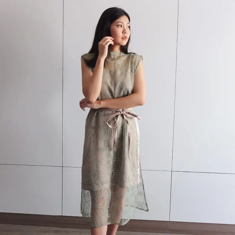 [ARELLE] - TOKYO DRESS in WHITE/ BLACK/ SAGE GREEN/ MAROON/ PEARL BLUE 3