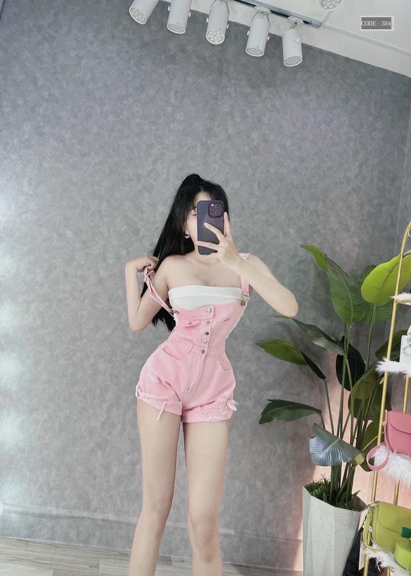 Product Introduction of Quần yếm jean nữ, Yếm short jean nữ chất bò xanh cao cấp lưng cao túi vuông thêu chữ mẫu mới quang vinh 0234 2