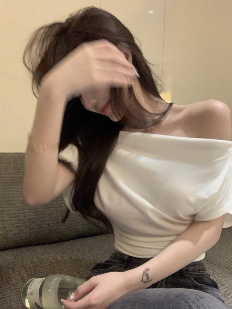 Product Introduction of Skinny Sexy White Y2k Crop Top Women Off Shoulder Spring T-shirt Korean Style Black Blouse Tees 2024 Summer Fashion Clothing 11