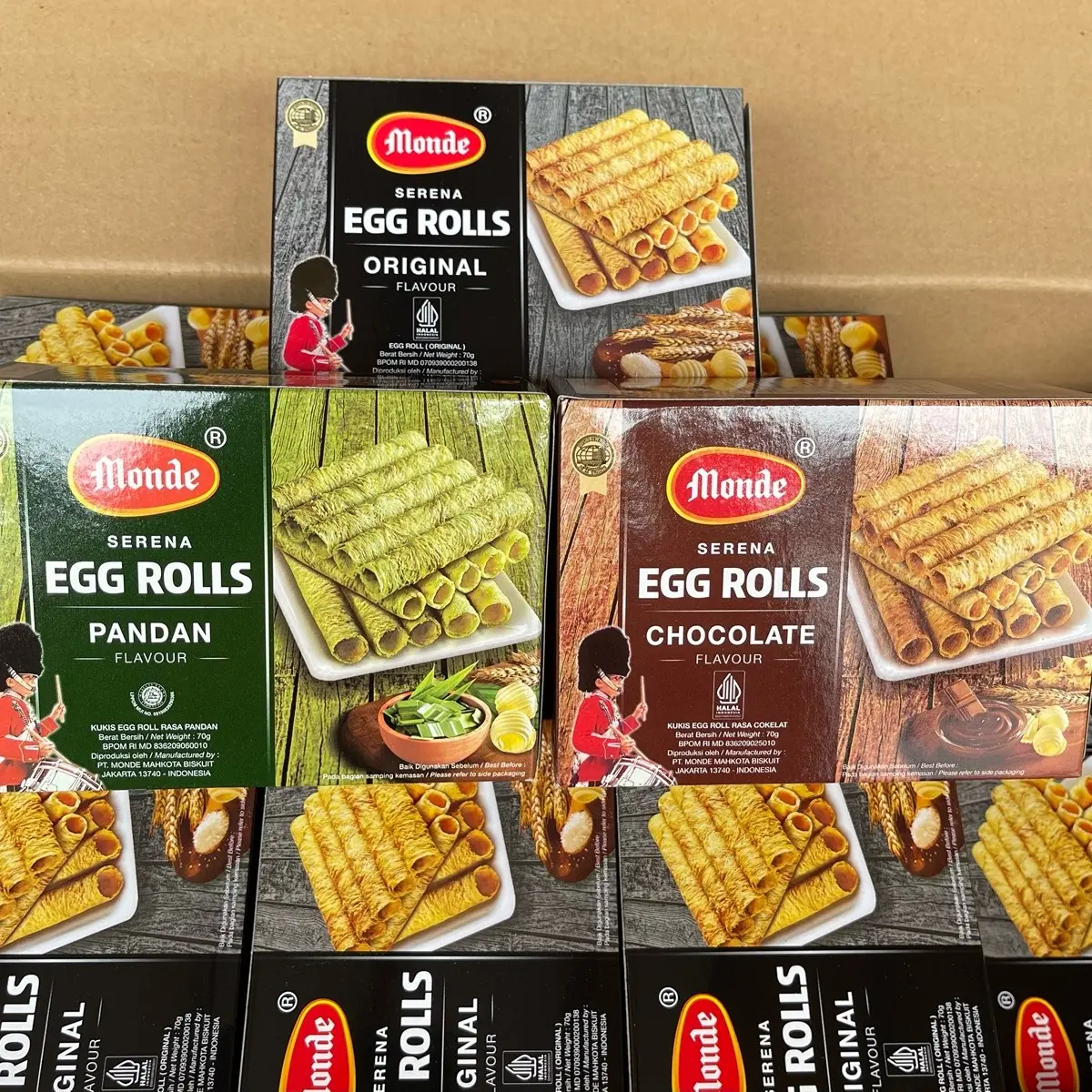 Agen distributor makanan ringan snack cemilan biskuit wafer Monde egg rolls original pandan chocolate 70gr murah