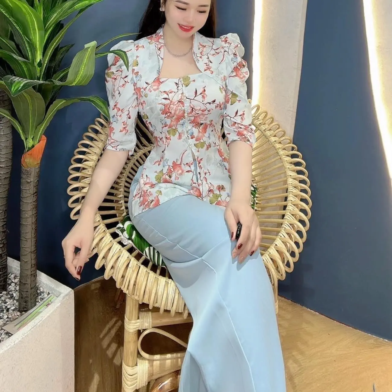 Bộ Quần Áo Cổ Nữ Hoàng tay lỡ Nhún Phồng Đính Nút Ngọc   Nhung Top
