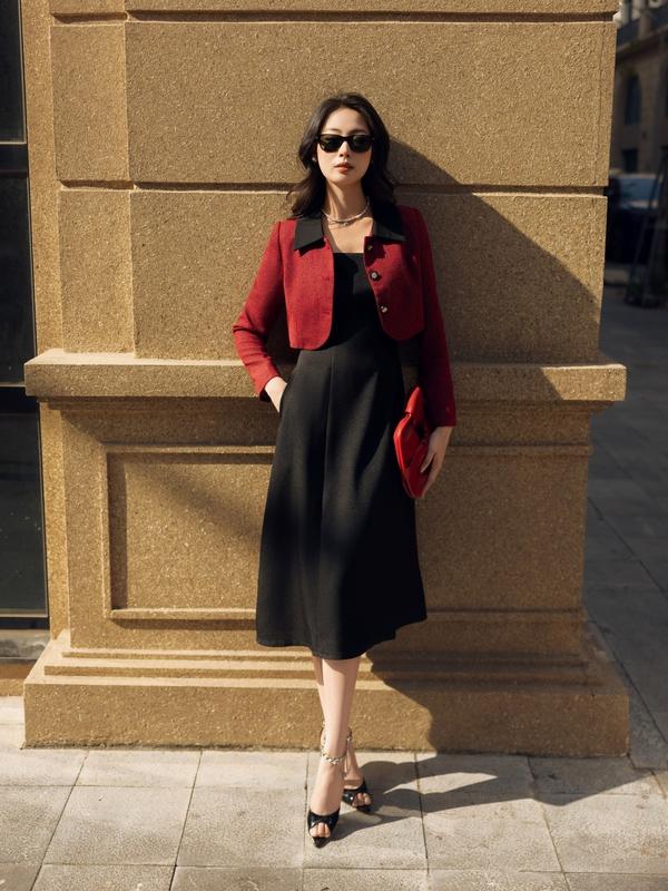 TÁCH SET Set Áo Khoác Dạ Dáng Crop Vạt Tròn Dài Tay Cổ Bẻ & Váy Đen Dài Hai Dây YAME YA+YV789