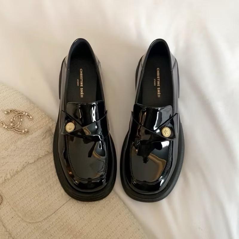 ￼[HÀNG CÓ SẴN] size 40-43 Giày da bóng đế bệt xoắn chéo đính đồng xu BIGSIZE 0
