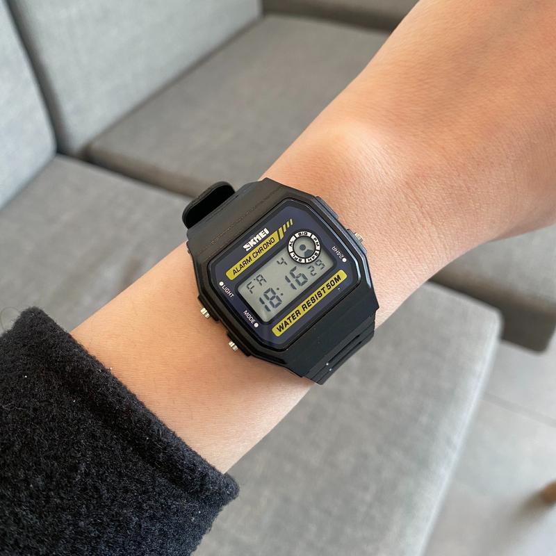 skmei ĐỒNG HỒ ĐIỆN TỬ UNISEX WR F94 DÂY CAO SU MẶT NHỰA - ĐỒNG HỒ NAM NỮ THỂ THAO THỜI TRANG Watch Đeo Tay