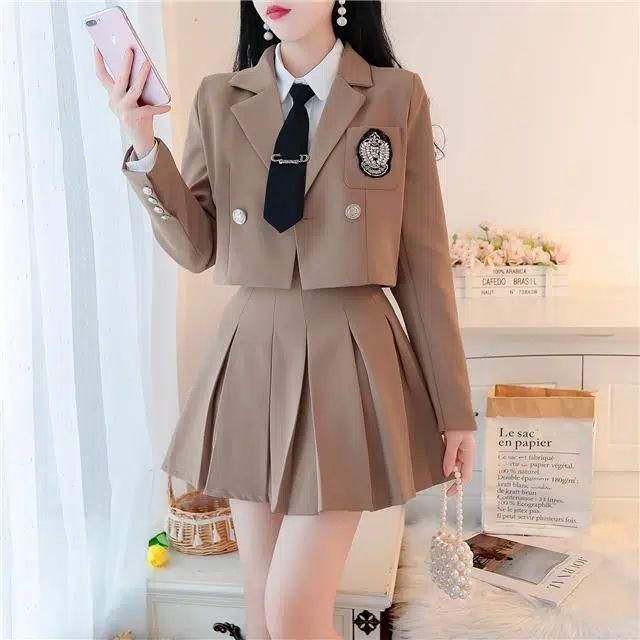 Product Introduction of Áo Khoác Vest Công Sở, Phong Cách Nhật Bản, Váy Xếp Ly, Thích Hợp Cho Mùa Xuân Và Mùa Thu, Trang Phục Thanh Lịch Và Nữ Tính, Bộ Đồ Hai Mảnh, Dành Cho Nữ Top Women Khuy 8