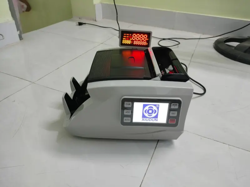 Máy đếm tiền cao cấp, phát hiện tiền giả, tiền lẫn loại, chia tiền, tính tổng siêu chuẩn, bảo hành 24 tháng 1