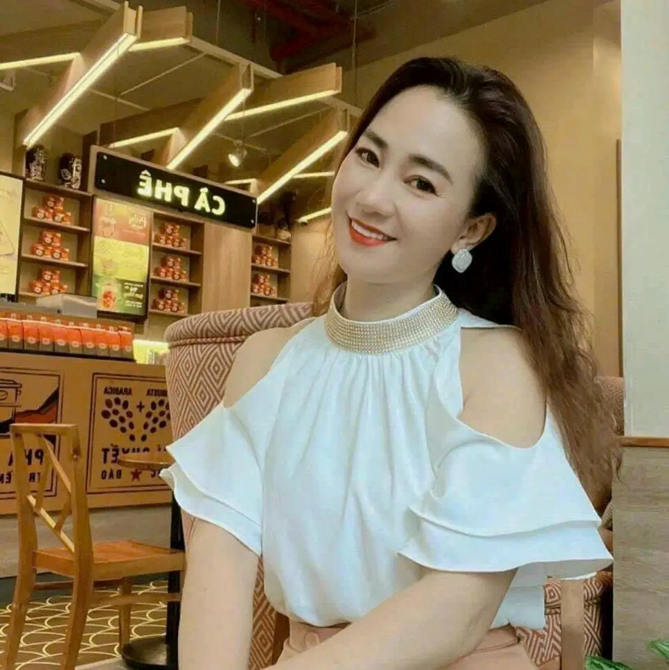 Áo cổ lọ tay rớt