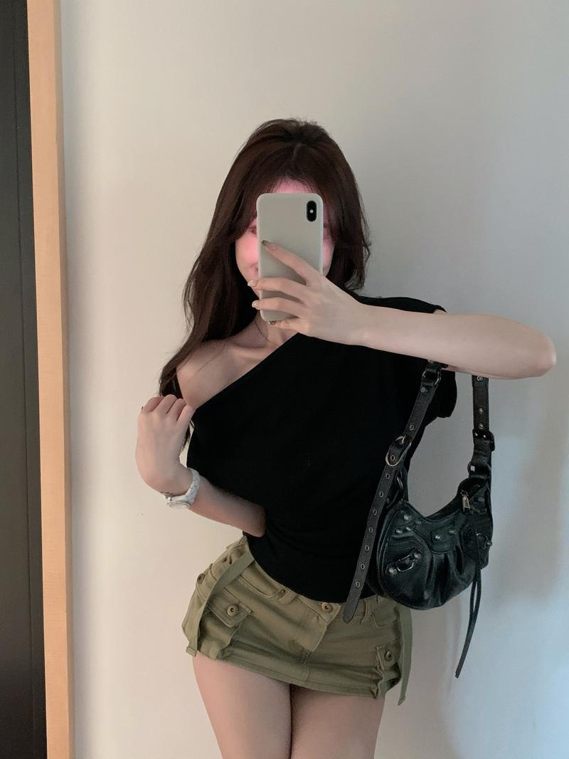 Product Introduction of Skinny Sexy White Y2k Crop Top Women Off Shoulder Spring T-shirt Korean Style Black Blouse Tees 2024 Summer Fashion Clothing 5