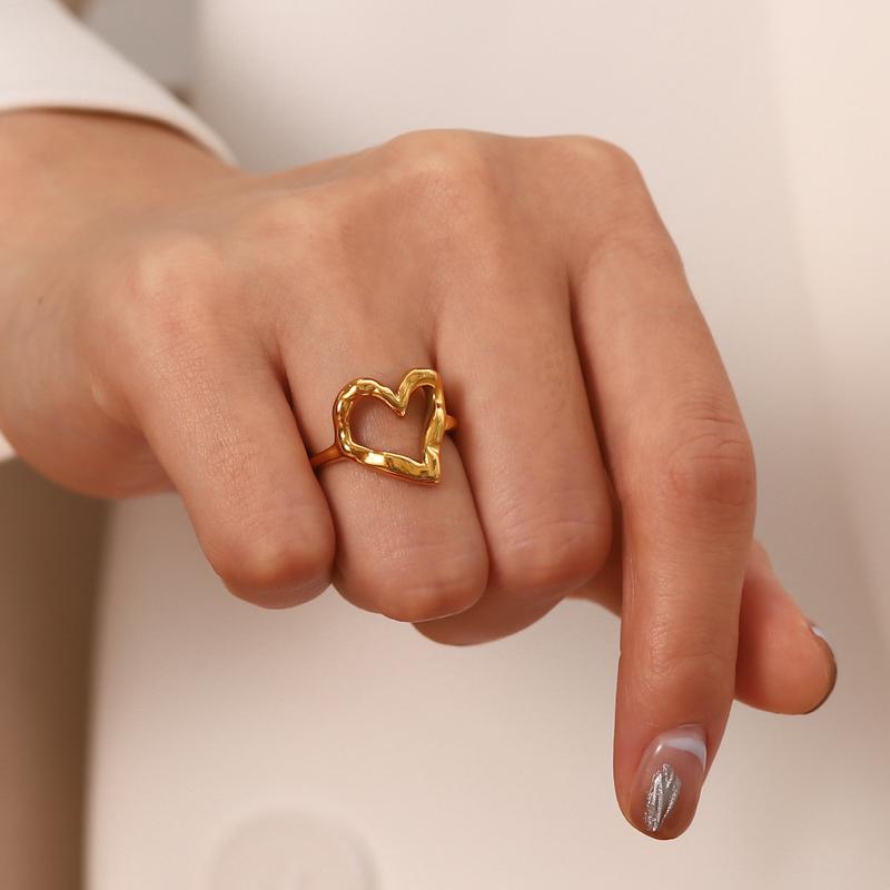 Product Introduction of Gold-Plated Non-Fading French Style Ring for Women, Designer Niche Ins Blogger Same Style Hammered Heart Light Luxury Titanium Steel Gold-Plated Non-Fading Ring 4