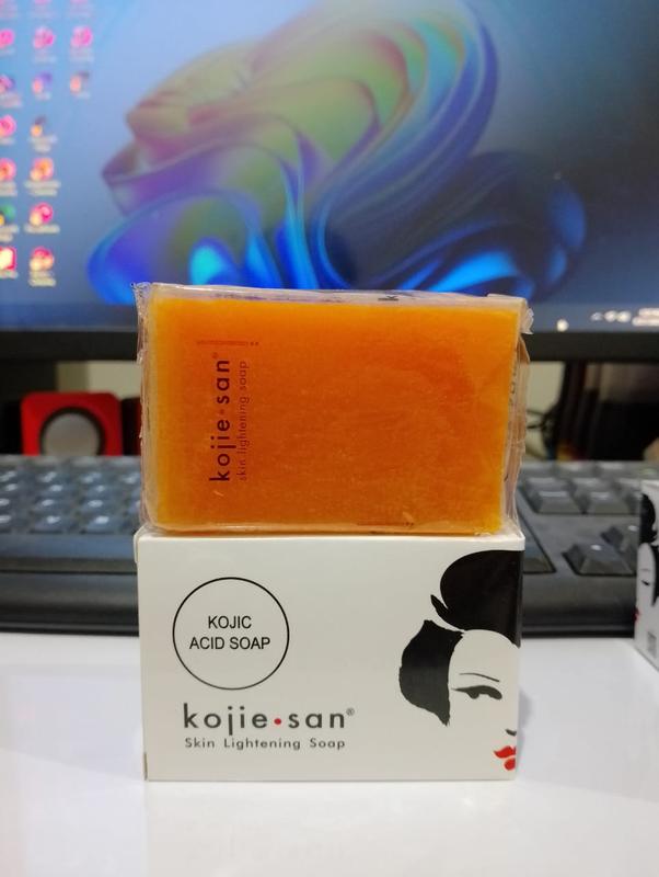 ( AKU MURAH ) New Paket Kojie san 5in1 / Body Lotion 100g / Toner+Cleanser 100ml / Face Lightening Cream 30gr / Kojic Acid Soap 65gr / Serum Kojiesan 25ml Original 100% BPOM Cleanser Kerutan Membersihkan Mencerahkan Muka Vitamin Wajah 7