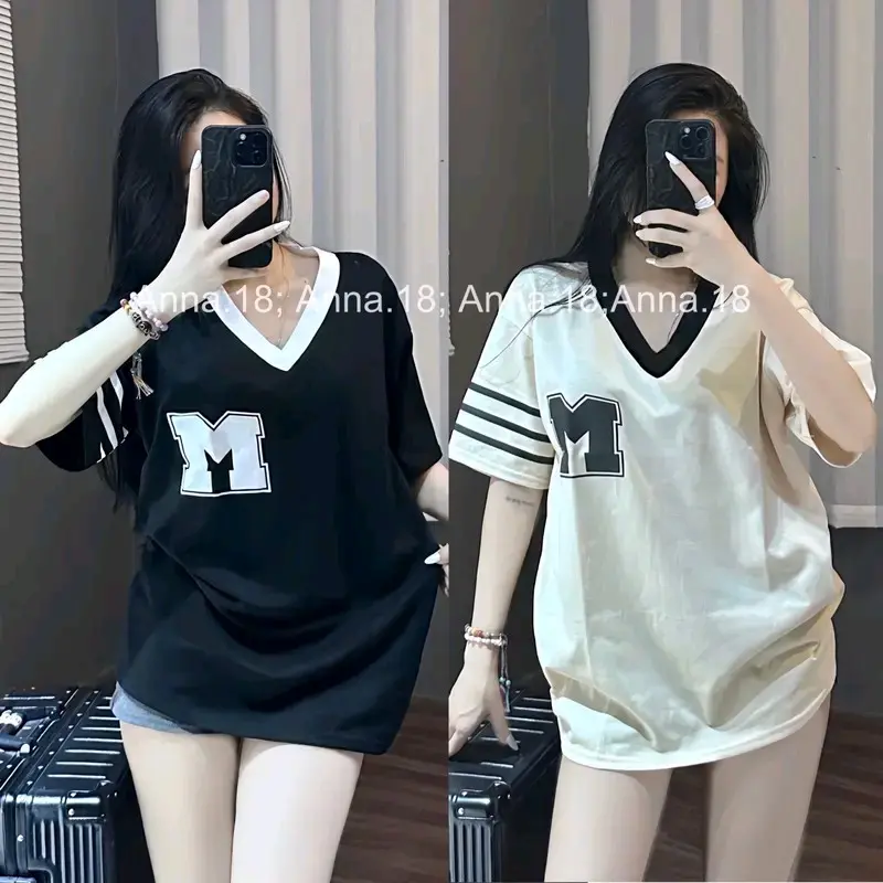 Áo phông cotton khô phom rộng in thêu chữ M cổ tim Nữ Women Top Trắng