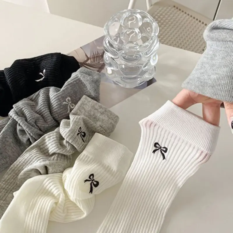 Woman Ultra Thin Version New Ins Bow Solid Color Mesh Mid Tube Breathable Socks Black White Grey Girl Fashion Style Sweet Socks