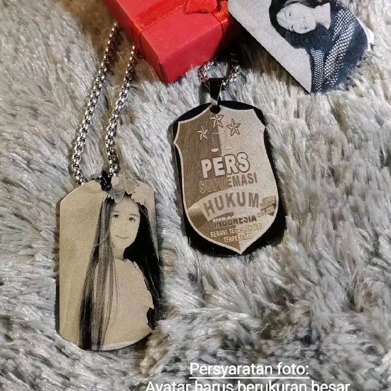 (A)Kalung persegi panjang hitam putih buatan pribada Ulang tahun Pelapisan Logam 3