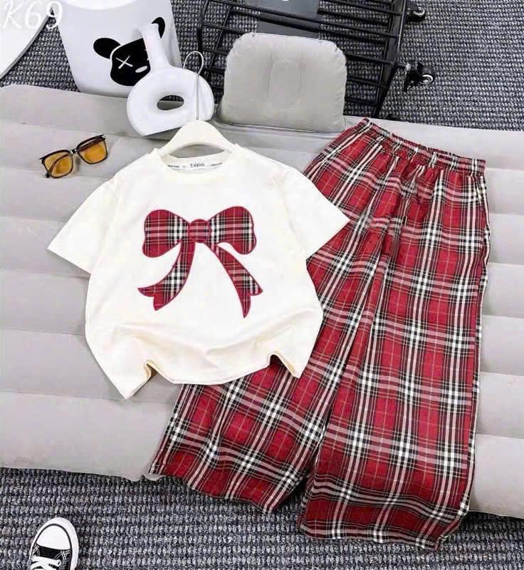  Set  bộ quần dài kẻ ô áo thun bé gái   Họa tiết nơ ô vuông  vải mềm mịn quần dài áo thun size 9-45kg mã 656 