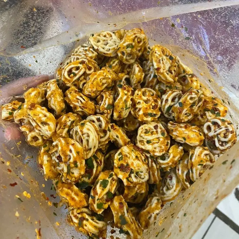 New Kerupuk Seblak Tatangga Mamang Rafael Pedas kencur Daun Jeruk Cemilan Kang Asep Goreng Makanan  Camilan Food Snack 3