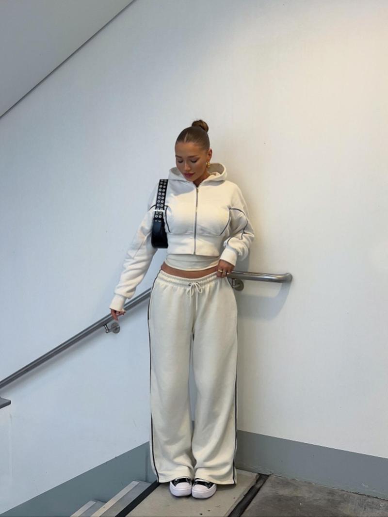 Product Introduction of Women Hoodie Set, Women Long Sleeve Cropped Sweatshirt & Pants Two Piece Set for Winter Clothes 1