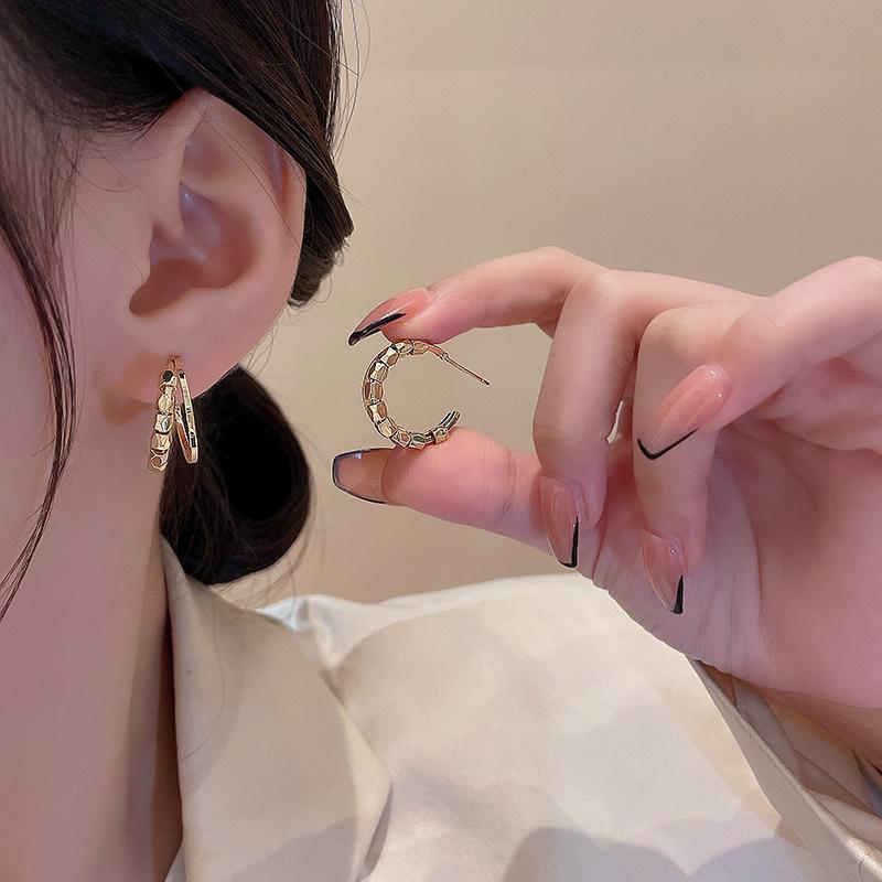 Product Introduction of Sterling Silver Needle Internet Celebrity Live Broadcast Hot-Sale Earrings Stall Supplies for Night Market All-Match Fashion Earrings Ear Rings Wholesale 25