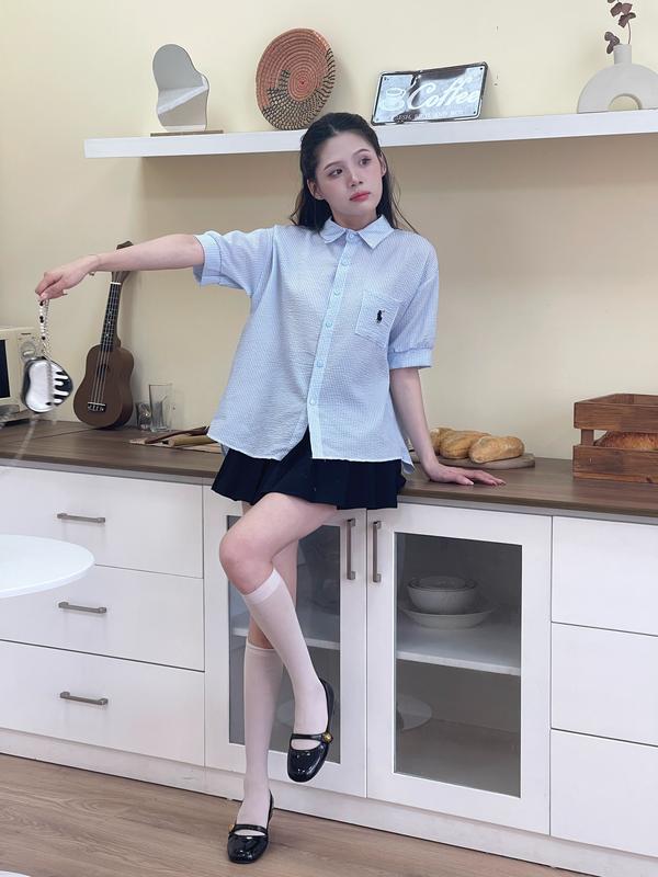 [ A17]  Áo sơ mi tay ngắn thêu ngựa chất xốp Qiho  cho nữ - Women Top Cổ Tròn