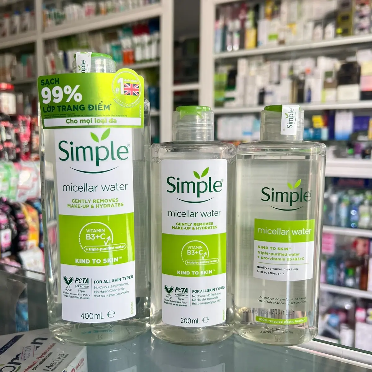 ￼Nước Tẩy Trang Simple Micellar Cleansing Water Dịu Nhẹ Làm Sạch Lớp Trang Điểm Và Cấp Ẩm Cho Da 400ml/200ml [CHÍNH HÃNG]