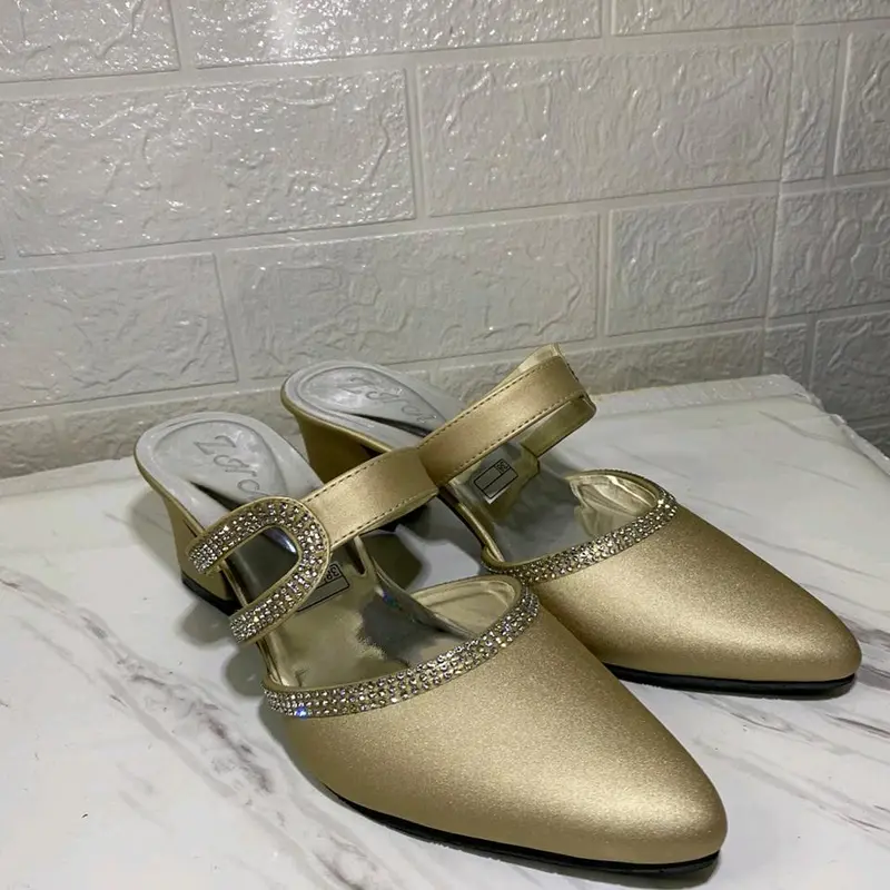 sepatu sendal high heels mutiara Hak Setengah (3-5 cm) shoes hitam wanita 4