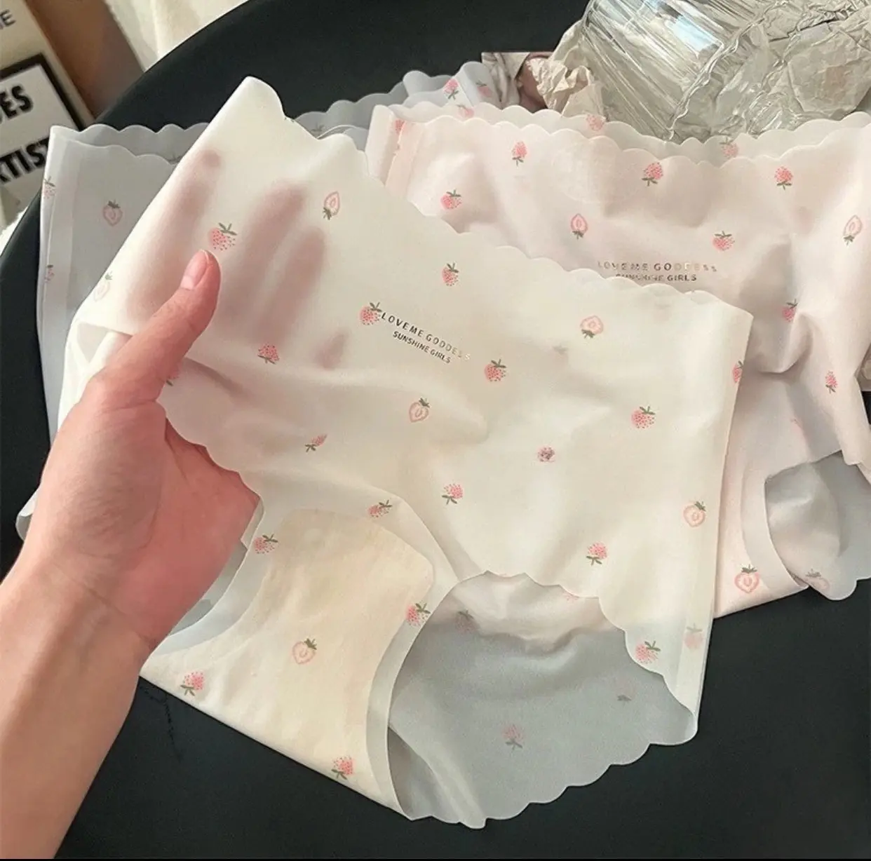 Combo 10 quần lót nữ hình dâu tây chất su tàng hình dễ thương thoáng mát ( QP12 Plus ) Women Voan Voi