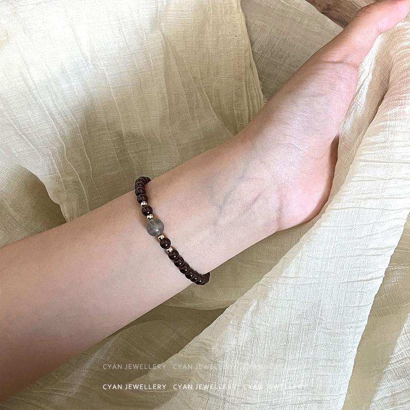 Product Introduction of Vòng Tay May Mắn, Phong Cách Trung Quốc Mới, Đính Cườm Màu Đỏ Rượu Vang, Cát Vàng Tím, Vòng Tay Giả Đá Garnet, Thích Hợp Cho Nữ, Độc Đáo Và Thanh Lịch, Vòng Tay 9