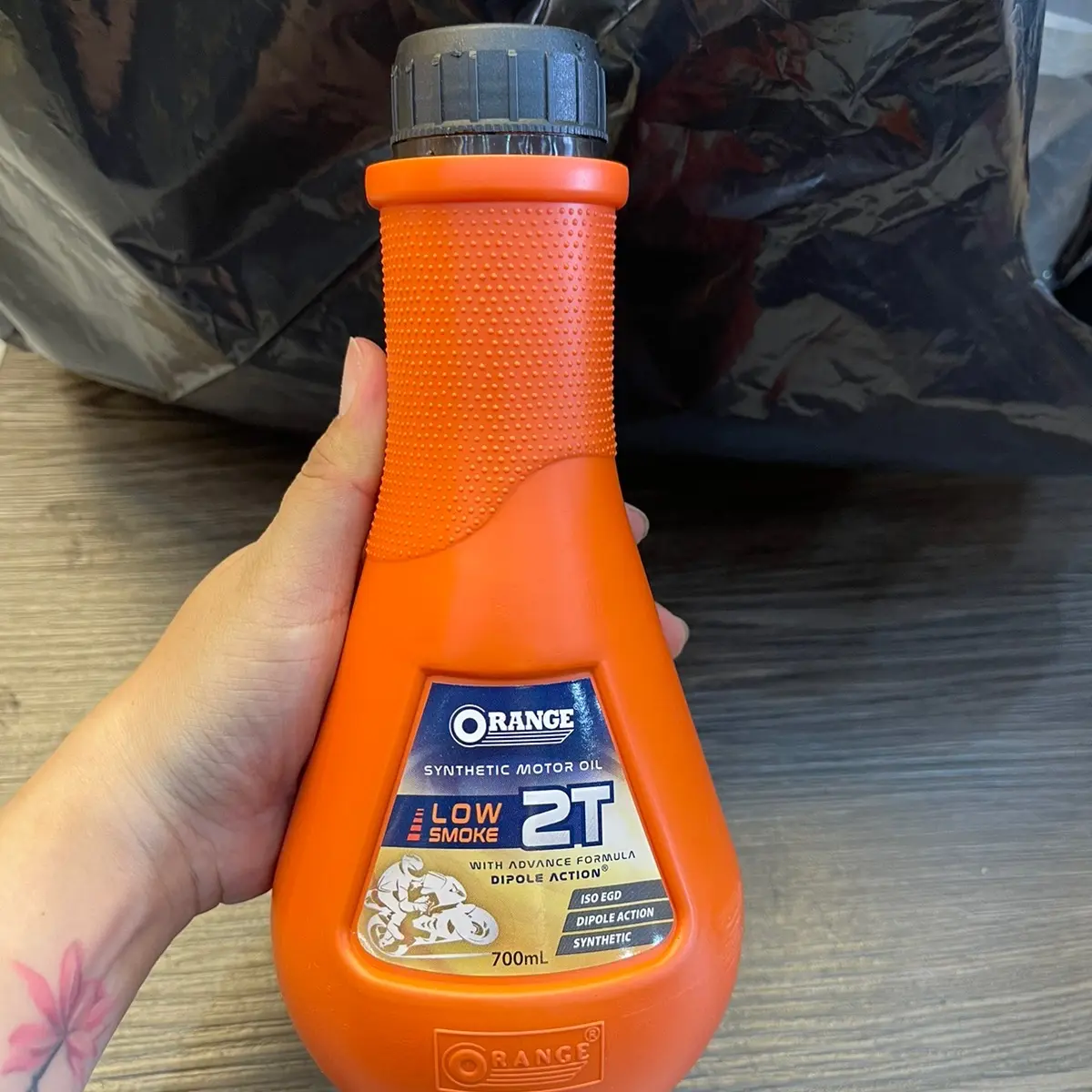 Nhớt pha 2 thì Orange Cam 700ml xe 2 thì