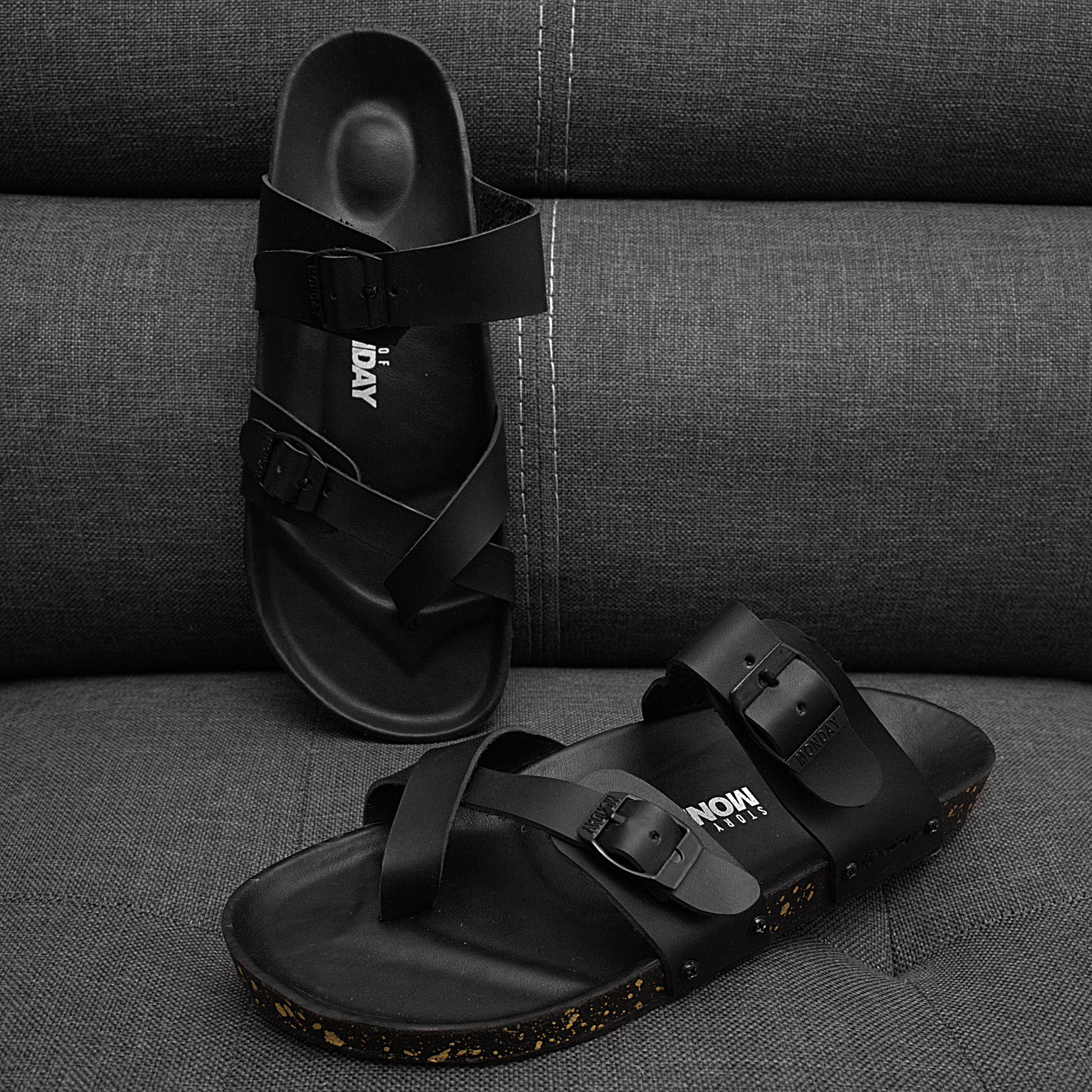MNDY Official - Jack Full Black - Sandal Pria Sendal Kasual