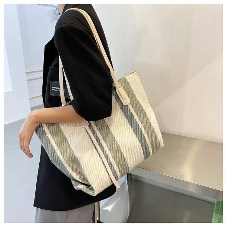 Product Introduction of Túi Vải Bố, Dung Lượng Lớn, Dành Cho Nữ, Túi Tote Thời Trang Người Nổi Tiếng Trên Internet Phổ Biến Mới 2024, Thích Hợp Đi Làm Và Đi Làm, Túi Đeo Vai Lớn 6