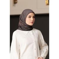 Gambar Wearing Klamby - Esme Scarf - Creamy Seaweed dari Wearing Klamby Kab. Tangerang 5 Tokopedia