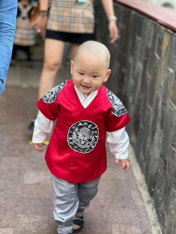 Hanbok hàn quốc tết 2024 cho bé trai 3