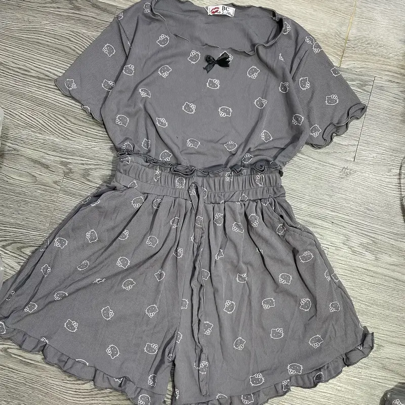 (Mua 1 tặng 5)80.737 SET BỘ ĐỒ ÁO TAY NGẮN VIỀN LAY BÈO IN MÈO KITTY QUẦN ĐÙI XÒE. thun gân tăm lạnh Nữ Women Top 6