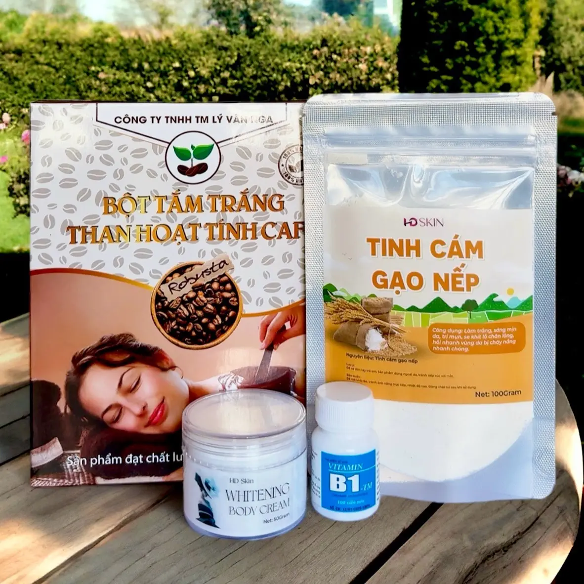 Combo Bột tắm trắng than hoạt tính cafe 300g + kem body HD Skin 50g (dùng thử) kèm tinh cám gạo nếp & vitamin B1