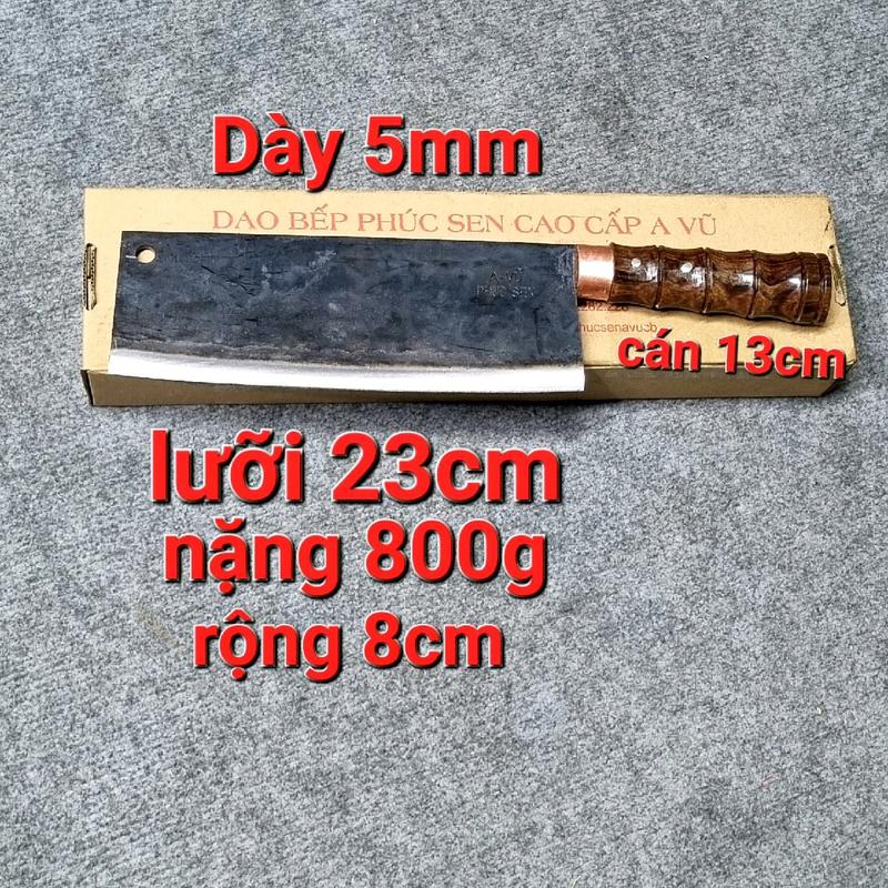 Dao nhà bếp chặt xương to nặng 800g, rộng 8cm, lưỡi dài 23cm, cán gỗ cẩm chỉ tiện vân trúc, khóa bằng đồng, lưỡi thép nhíp đỏ.