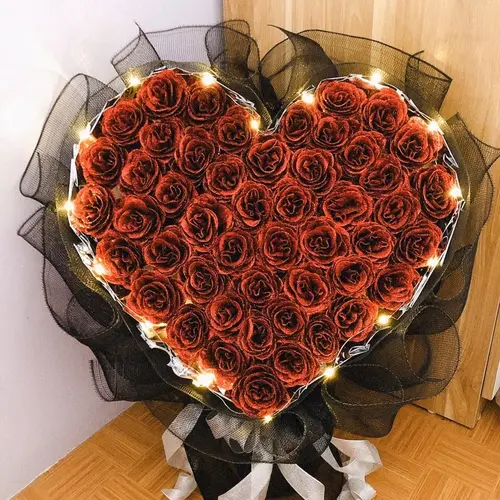 (Kèm đèn LED) BÓ HOA SÁP NHŨ KIM TUYẾN 50 BÔNG HÌNH TRÁI TIM CỰC ĐẸP