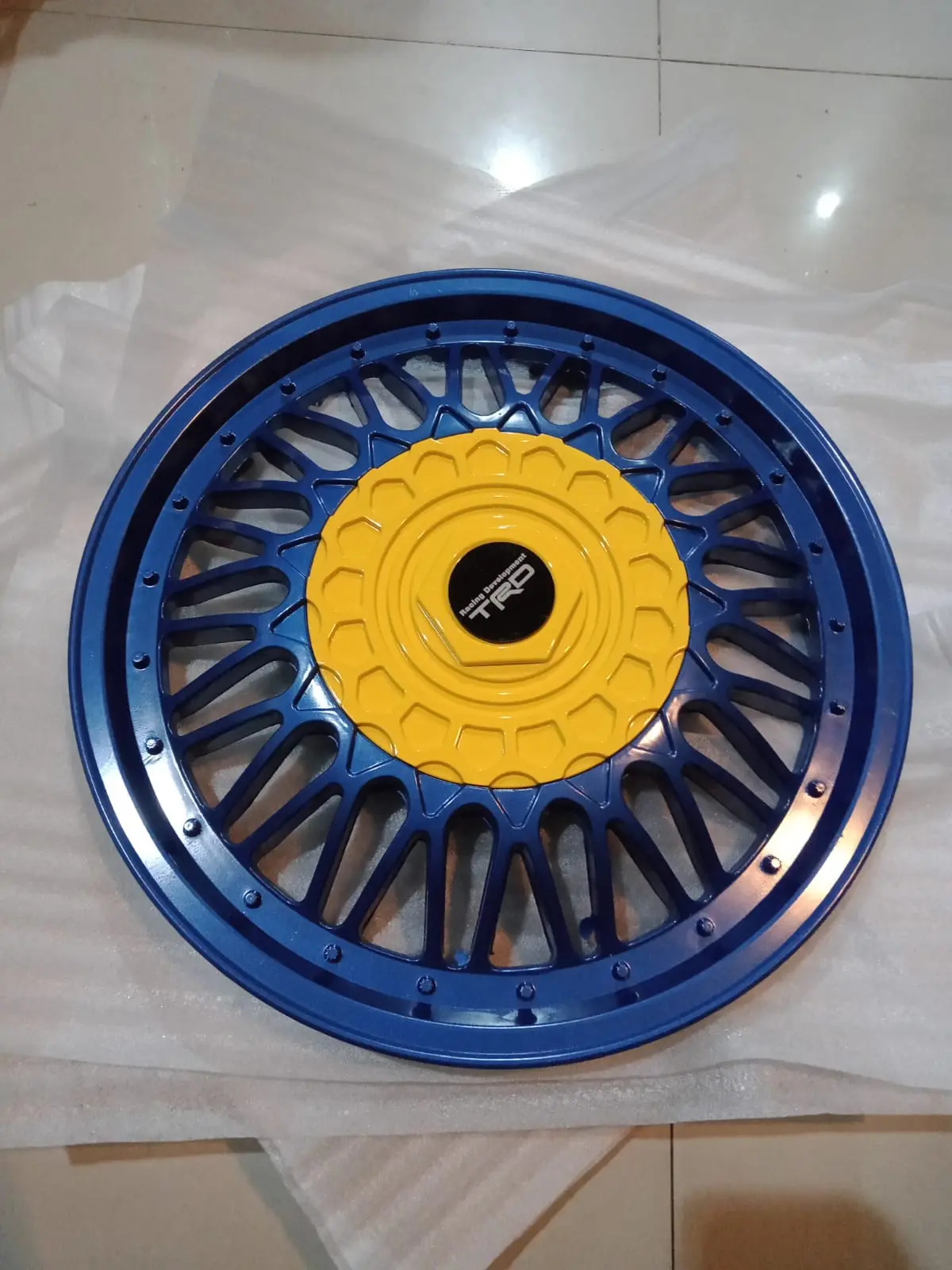 DOP RODA / WHEELDOP TUTUP VELG MOBIL RING 13 DAN RING 14 DOP RODA TYPE CL KUNING - BIRU WILDOP DOP VELG COVER VELG TUTUP VELG RODA DOP VELG MOBIL WHEEL DOP UNIVERSAL Accessories Ban