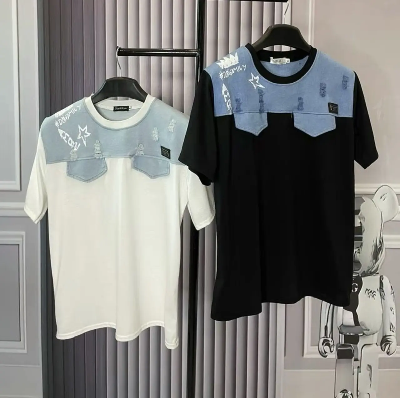 Áo tun nam nữ unisex cổ tròn,ngắn tay mùa hè họa tiết phối giả bò chất liệu cotton cá sấu co giãn 2 chiều,thoáng mát ,thấm hút mồ hôi hai màu den và trắng top hot 2025
