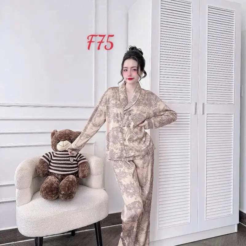 Bộ ngũ Lụa latin tơ tằm full viền hoạ tiết rừng freesize 45-65kg