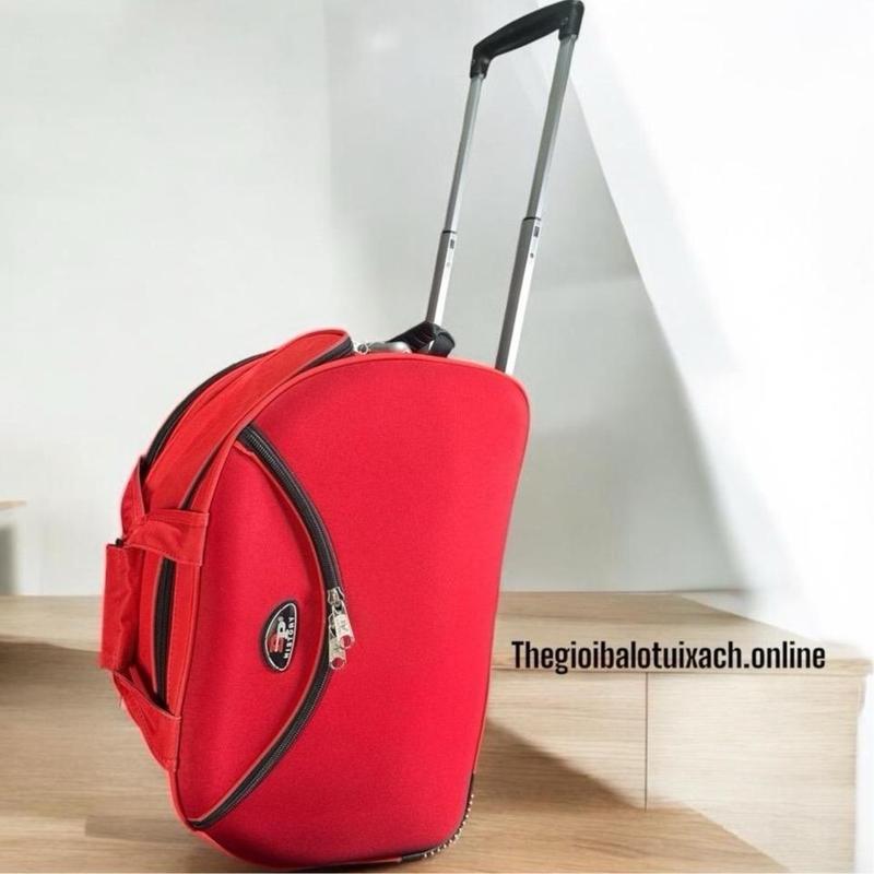 Mã 1:   Túi Du Lịch Cần Kéo Có 3 Bánh Xe - Dạng Phồng Tiện Lợi Size Trung Chống Thấm Nước Chống Bám Bụi Dành Cho 10-30 Bộ Quần Áo