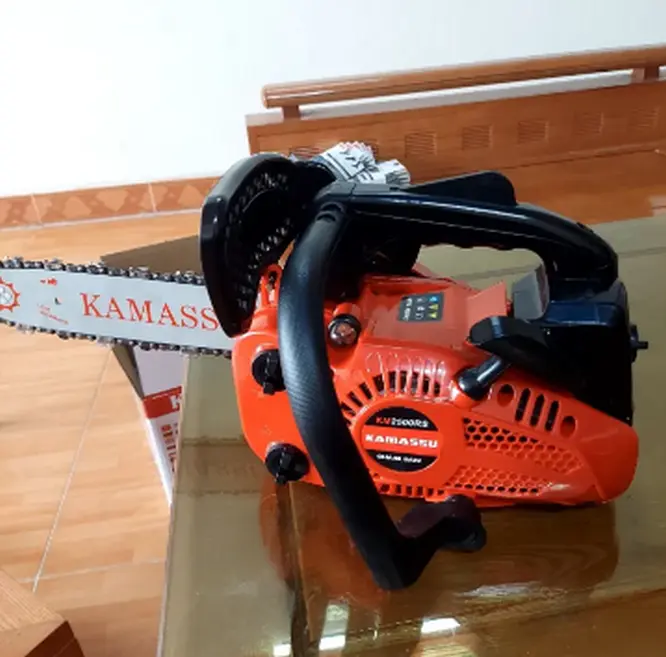 Máy cưa xích kamastsu 2500 máy cưa xích cầm tay nhỏ gọn dễ sử dụng phù hợp cho mọi gia đình 2