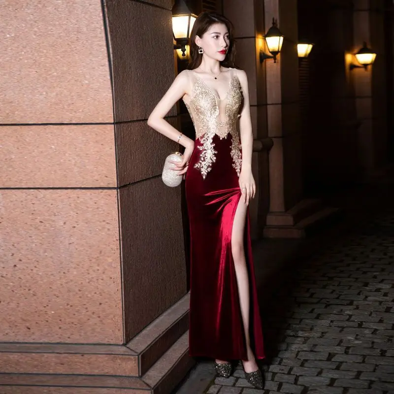 High-end Luxury Niche 2025 New Elegant Banquet Long Mermaid Dress for Women  Nightclub Sexy Evening Dress Formal Womenswear Lingerie Workwear Basic  Minimalist Red Skinny Sleeveless Slim Vneck - TikTok Shop Philippines