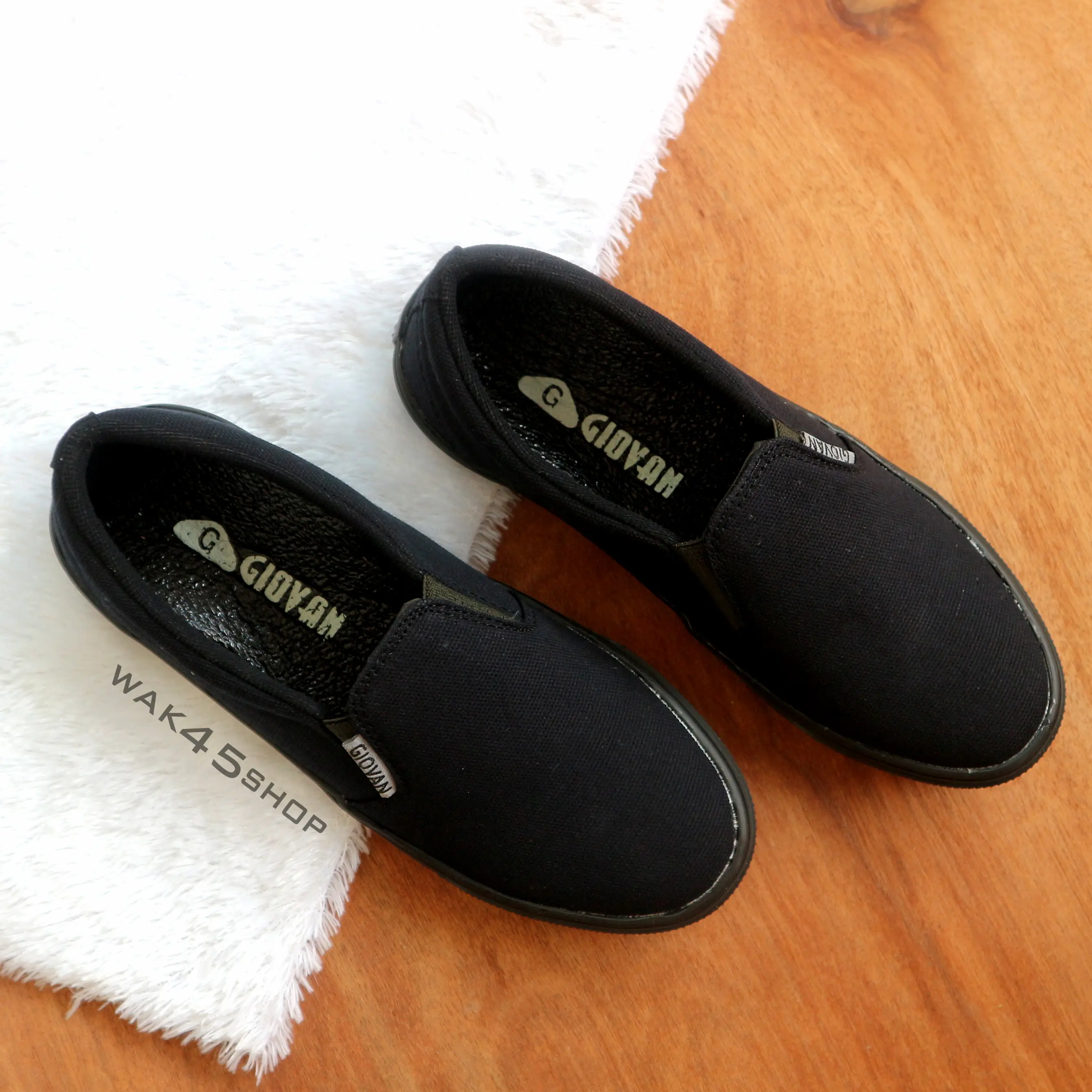 Sepatu sekolah Giovan sepatu pria kantor SLIP ON SEPATU KASUAL PRIA Tanpa Hak Flat Shoes