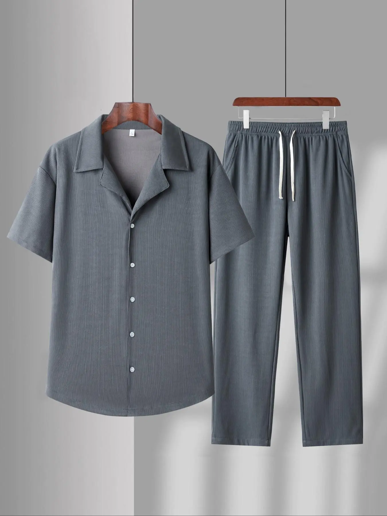 Two-Piece Set Men's Solid Color Short Sleeve Button Up Shirt & Pants Lounge Set, Casual Comfy Two-piece for Daily Wear, Men's Clothes for All Seasons