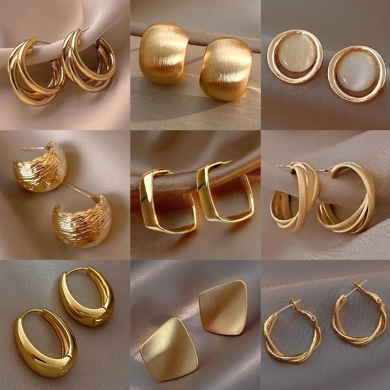 Hoa Tai Thiết Kế Độc Đáo Mới Thanh Lịch Kiểu Đinh Tán Chất Liệu Kim Loại Cao Cấp Phổ Biến Lớp Hoàn Thiện Lì Cô Gái Nóng Bỏng Phong Cách Đơn Giản Được Bán Chạy Năm 2024 Women Móc Khoá