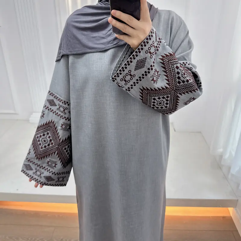 Loriya 2024 TikTok E-commerce Fashion Embroidered Dubai Turkey Party Abaya LR901 4