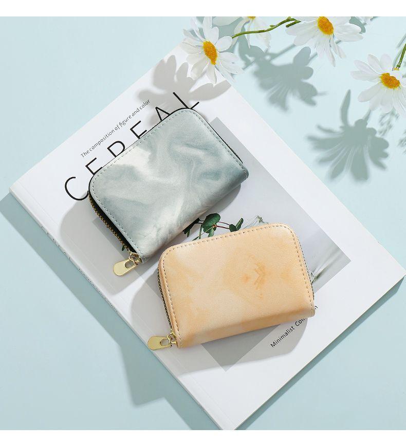 Product Introduction of 2025 New Small Exquisite Mini Accordion Card Holder for Women Gradient Dyeing Multi-Card Slot Student Zipper Coin Purse Trendy 10